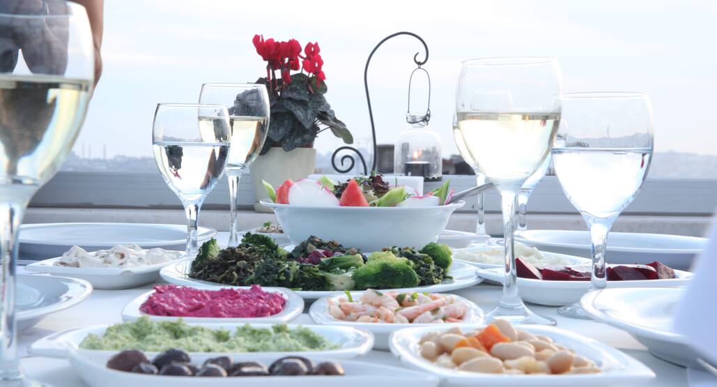 Cihangir De Bir Lezzet Kosesi Mellow Gastroclub